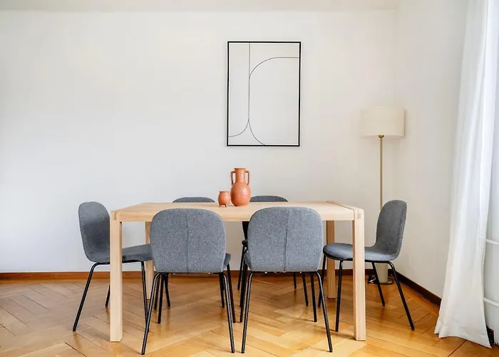 Blossom 90 Qm 3 Schlafzimmer Balkon & Voll Ausgestattete Kueche شقة