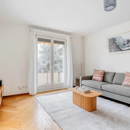 Διαμέρισμα Blossom 90 Qm 3 Schlafzimmer Balkon & Voll Ausgestattete Kueche *