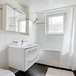 Blossom 90 Qm 3 Schlafzimmer Balkon & Voll Ausgestattete Kueche *
