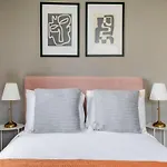Blossom 90 Qm 3 Schlafzimmer Balkon & Voll Ausgestattete Kueche Daire Zürih