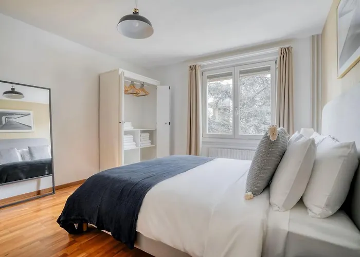 Blossom 90 Qm 3 Schlafzimmer Balkon & Voll Ausgestattete Kueche Apartament *