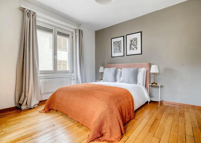 Blossom 90 Qm 3 Schlafzimmer Balkon & Voll Ausgestattete Kueche ציריך